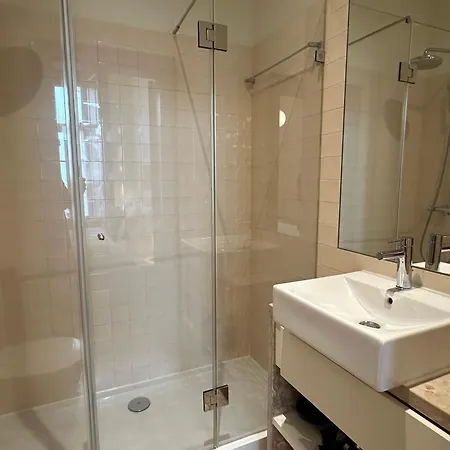 Whome Modern Comfort In Old Lissabon